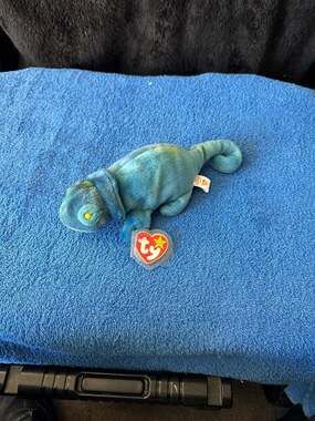 VINTAGE HISSY THE SNAKE BEANIE